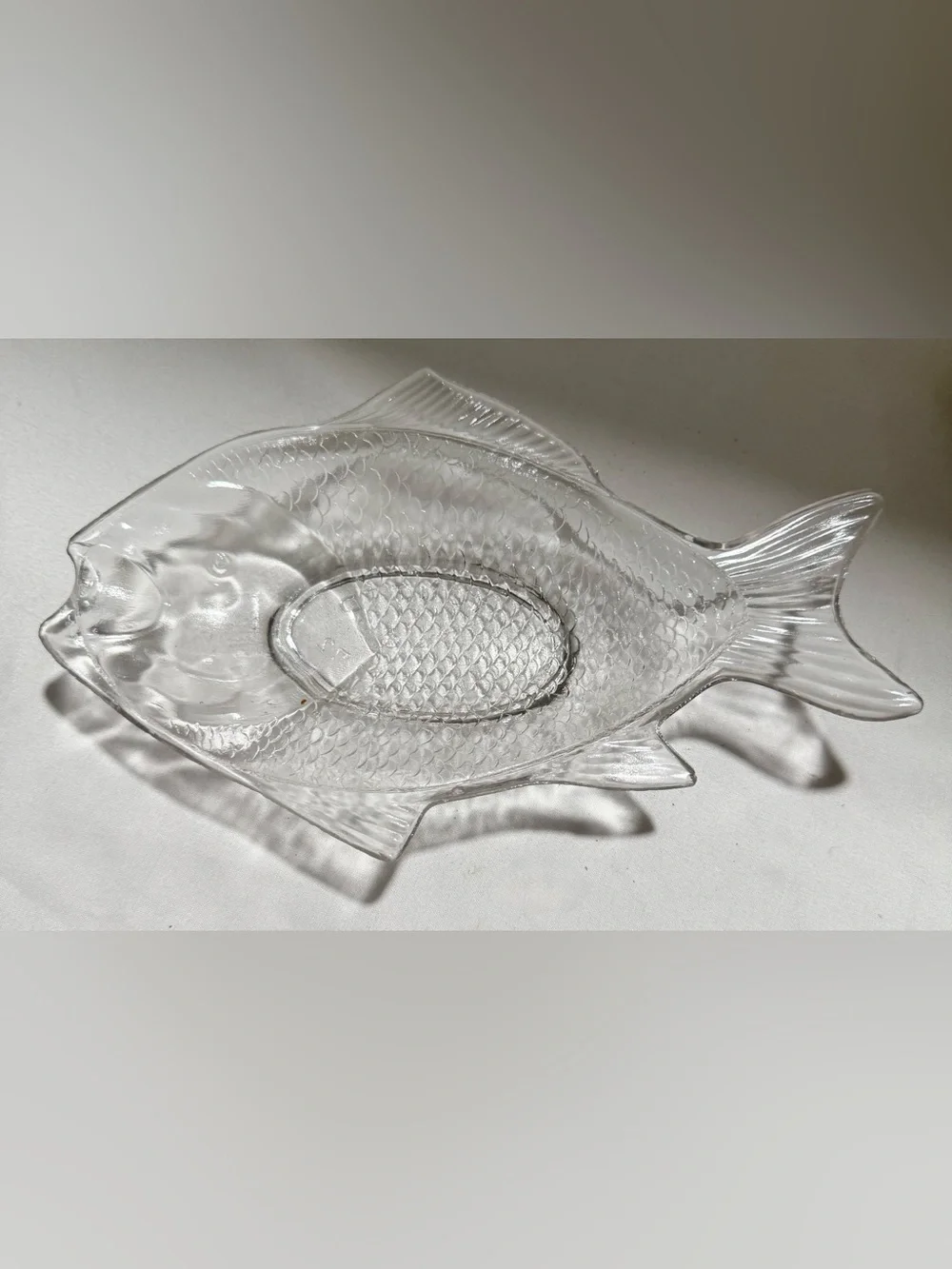 Atterbury&Company Patented June 4th 1872  10” Fish Design Bowl Clear Glass
